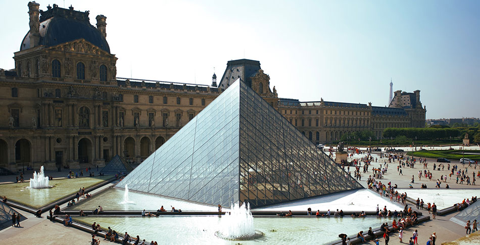 The Louvre Museum in Paris - Photo by Danielle D'Andreti on Unsplash