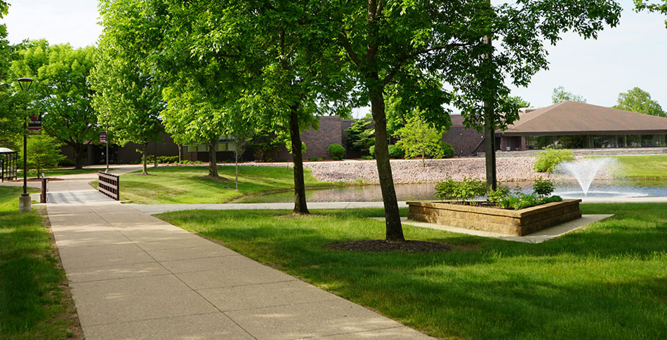 The walking path on Mid-State's Wisconsin Rapids Campus.