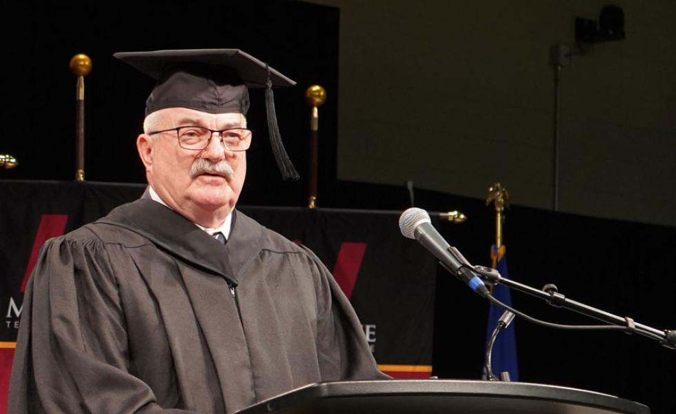 Chet Laskowski speaking at Mid-State’s fall graduation on the Wisconsin Rapids Campus in December 2023.