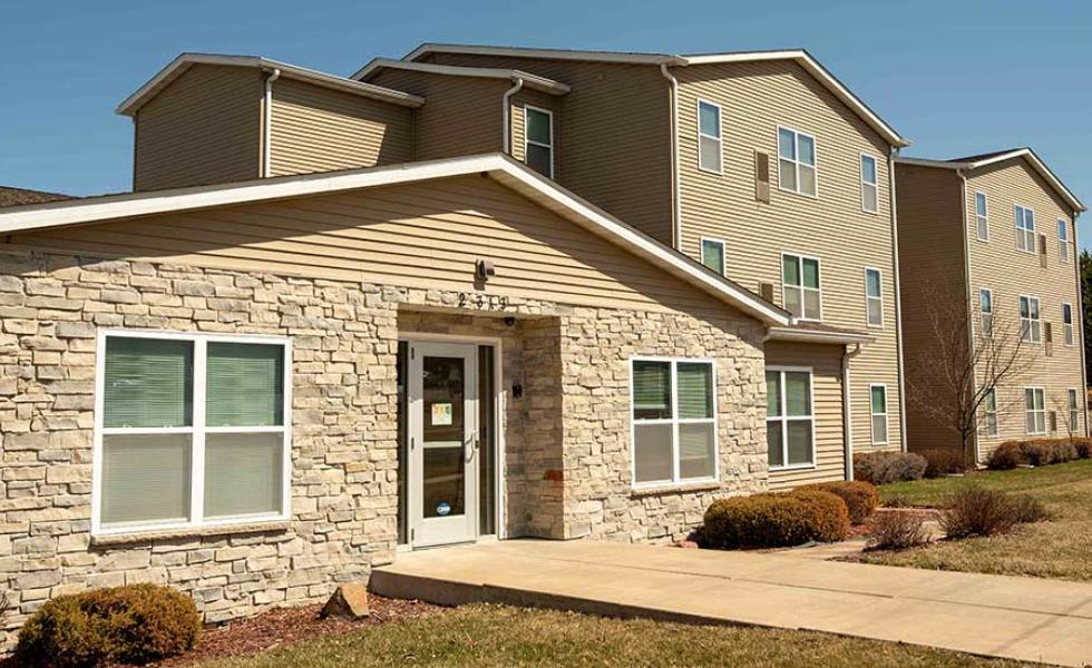 The Villas at Marshfield student housing building.