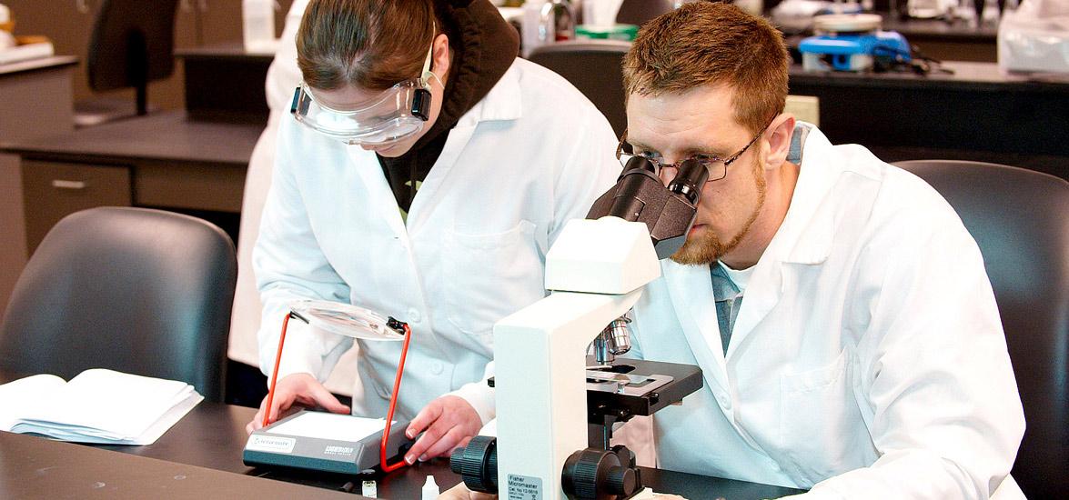 Students in a Mid-State microbiology course examine microbial cultures in the lab. The class is an option to help meet the general education requirement of the College’s University Transfer Liberal Arts associate degree program that now qualifies for guaranteed admission to UW-Madison.