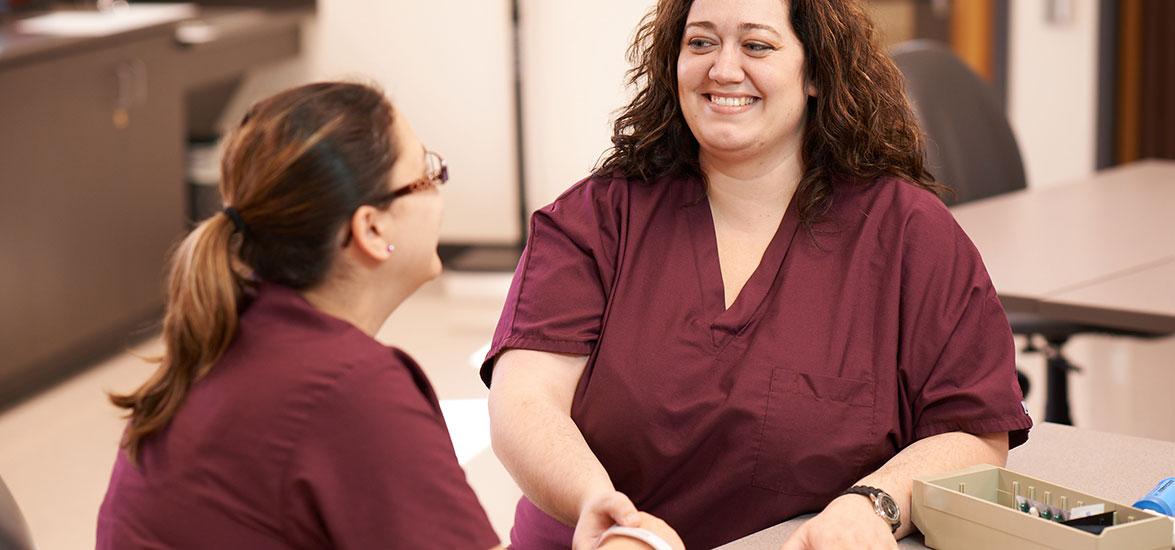 •	A Mid-State Technical College Nursing student practices patient identification prior to medication administration. Data recently reported by the Wisconsin Board of Nursing reveals Mid-State Nursing students taking the 2021 NCLEX-RN achieved a 98-percent pass rate.