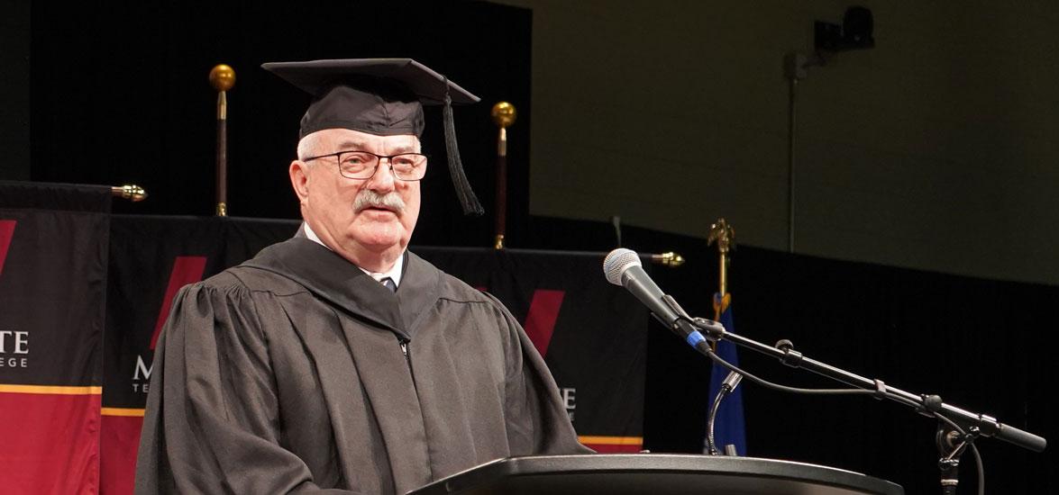 Chet Laskowski speaking at Mid-State’s fall graduation on the Wisconsin Rapids Campus in December 2023.