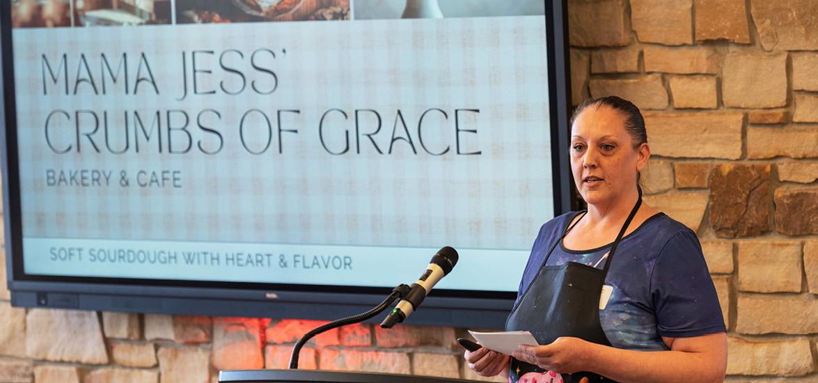 Jessica Hermanson, Mid-State Business Management student, presenting her business idea at the New Ideas Pitch Challenge.