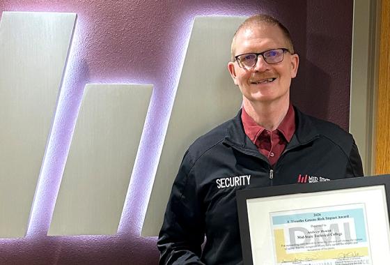 Mid-State Technical College Director of Safety & Security Andrew Dewitt, recipient of the J. Timothy Greene Risk Impact Award. The award was presented by Districts Mutual Insurance on April 23 at the DMI Conference.